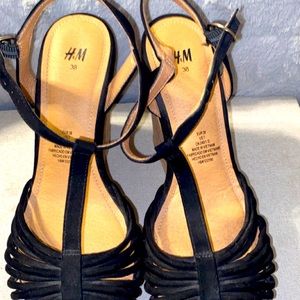 H&M Black Wedges